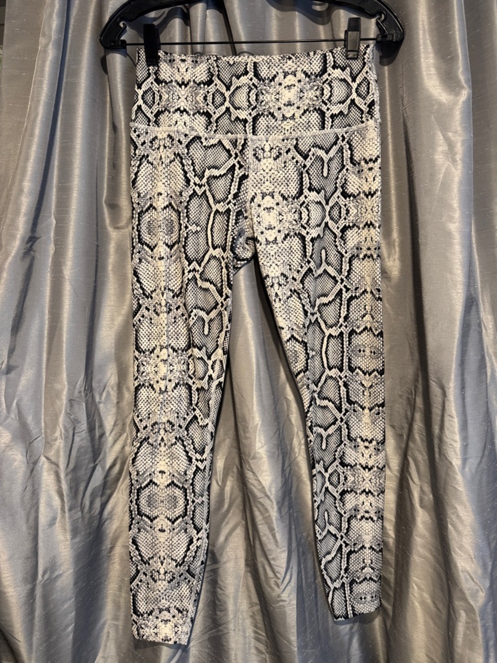 Varley Lets Move Snake Print High-Waist Leggings - Cream and Black size Medium